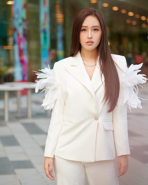 Dàn sao tiền tỉ trong MV hoành tráng bậc nhất sự nghiệp của Đông Nhi-6