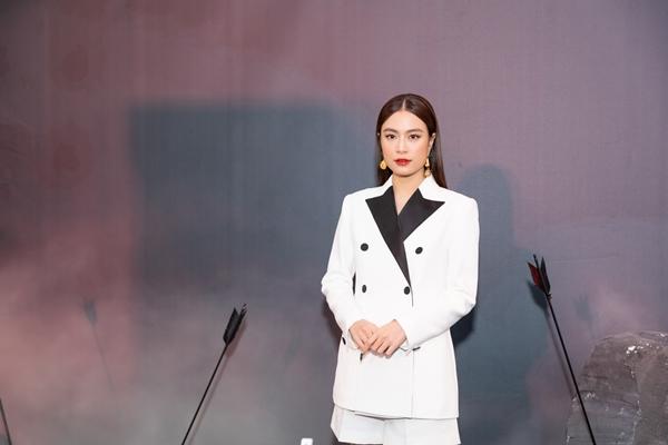 Dàn sao tiền tỉ trong MV hoành tráng bậc nhất sự nghiệp của Đông Nhi-9