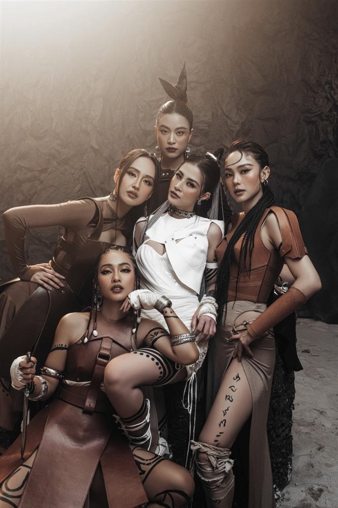 Sao Việt khen hết nấc nhưng netizen chê thẳng MV mới của Đông Nhi-1