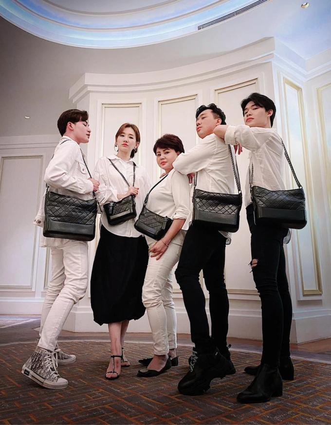 Hội bạn chất nhất Vbiz: Xách túi hiệu theo team, nguyên dàn Dior, Hermès-5