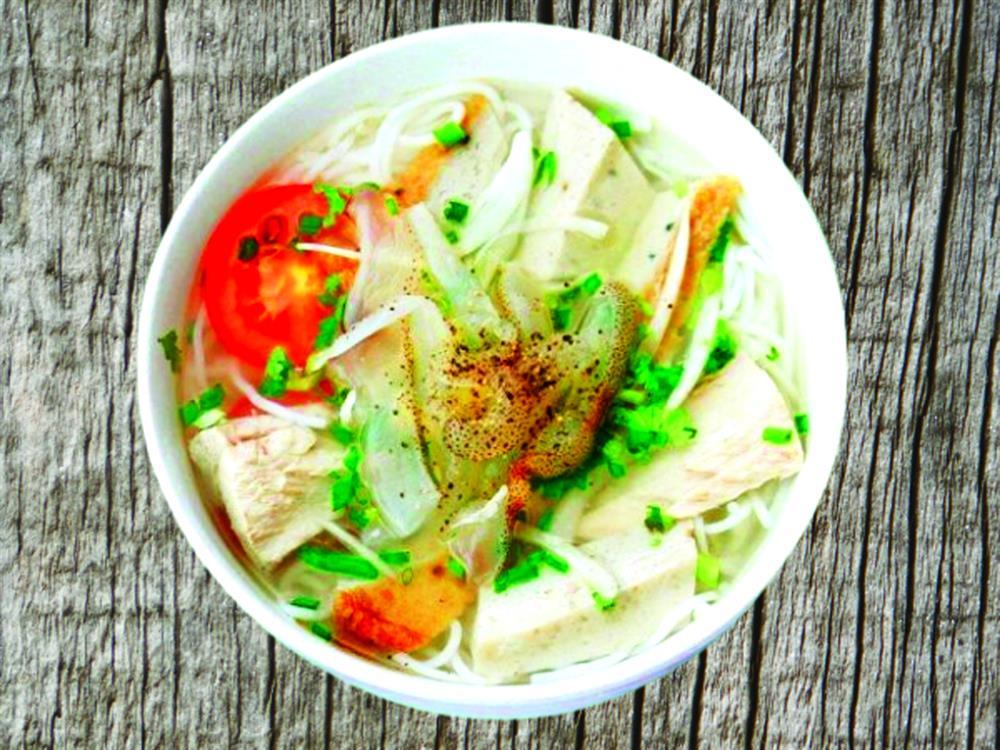 Chờ sóng lặng ngóng sứa về-1