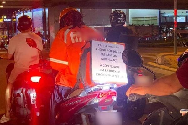 Khi shipper đi giao hàng vẫn không quên thả thính chọc cười khách-12