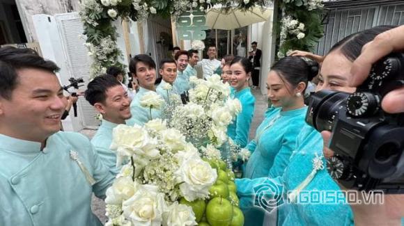 Ảnh cam thường Phương Trinh Jolie, liên tục lấy tay che bụng lớn-13