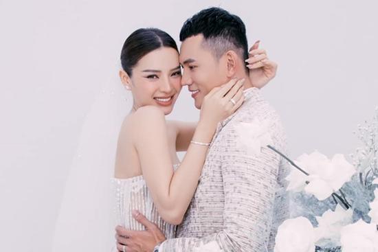 Phương Trinh Jolie bị chỉ trích vừa lấy chồng đã 'đạo lý'