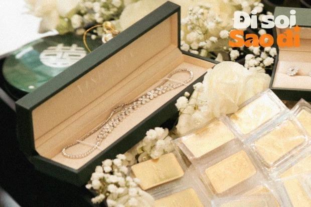 Đại gia mừng cưới Phương Trinh Jolie 10 lượng vàng là ai?-5