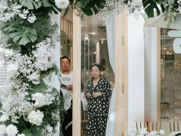 U60's mother-in-law occupies the spotlight of Phuong Trinh Jolie's wedding-4