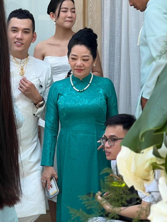 Mẹ chồng U60 chiếm spotlight đám cưới Phương Trinh Jolie-8