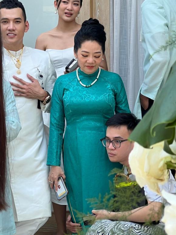 Mẹ chồng U60 chiếm spotlight đám cưới Phương Trinh Jolie-9