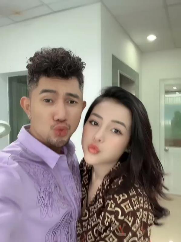 Ngân 98 và Lương Bằng Quang khoe hàm răng mài cụt gần đến lợi-1