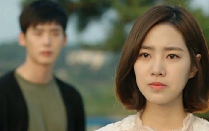 Không muốn khơi lại nỗi đau khi gặp người yêu cũ-1