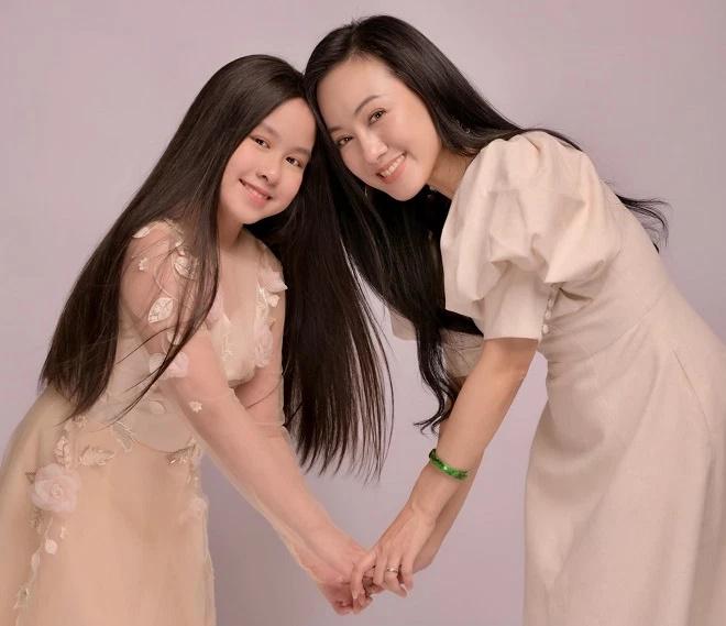 BTV Hoài Anh bức xúc kể về lần con gái bị phạt nặng khi học lớp 1-1