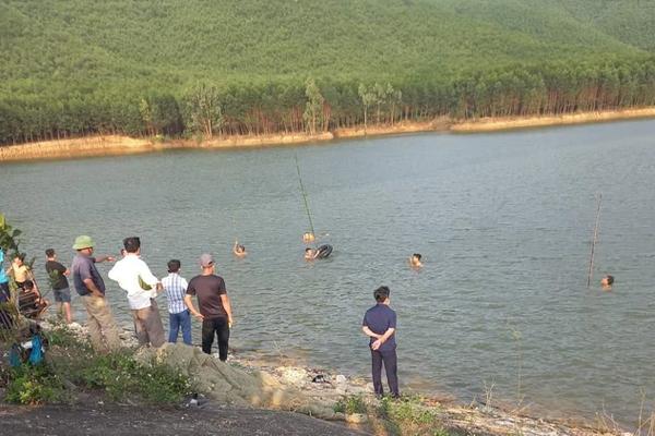 Invite each other to the lake to cool off, 4 girls drowned tragically