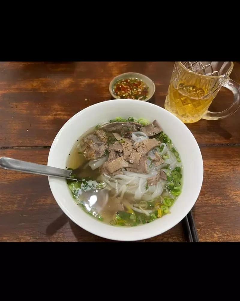 Phở Việt có gì ngon mà từ Bi Rain tới Taecyeon đều u mê thế?-1