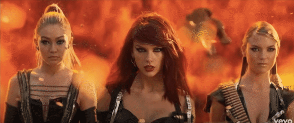 Hình xăm trên lưng Đông Nhi có đang xuyên tạc lịch sử?-6