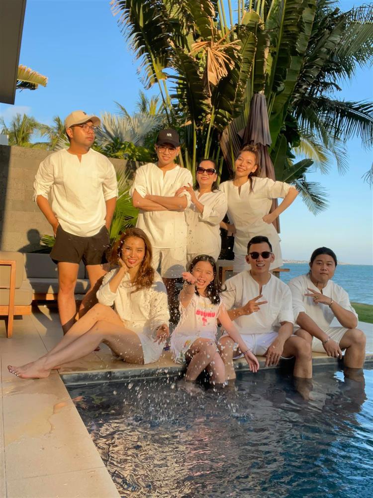 Mẹ chồng Phương Trinh Jolie đối xử ra sao với con riêng nàng dâu?-4