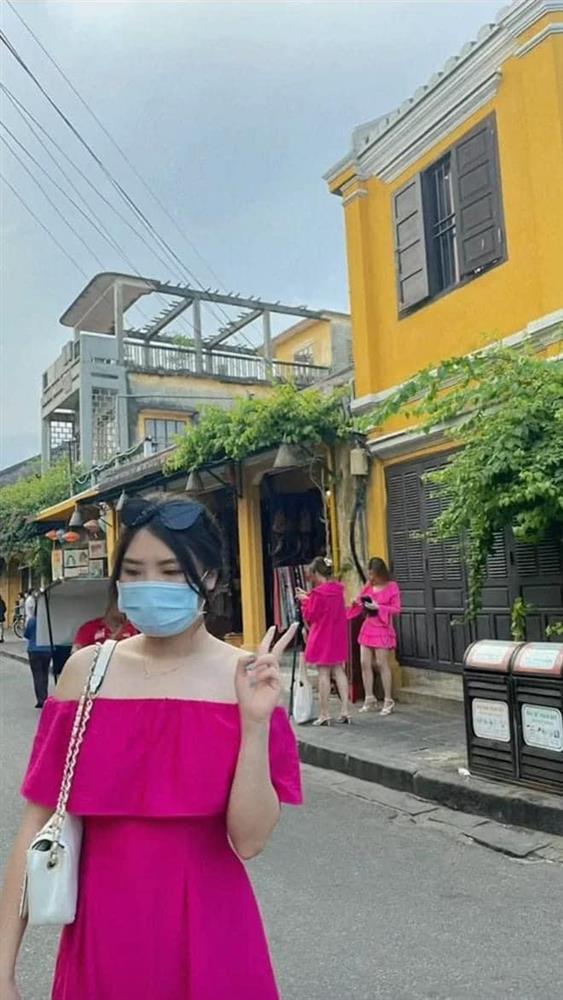 Mặc váy hồng để nổi nhất Hội An, ai ngờ tá hỏa cả binh đoàn chóe lóe-8