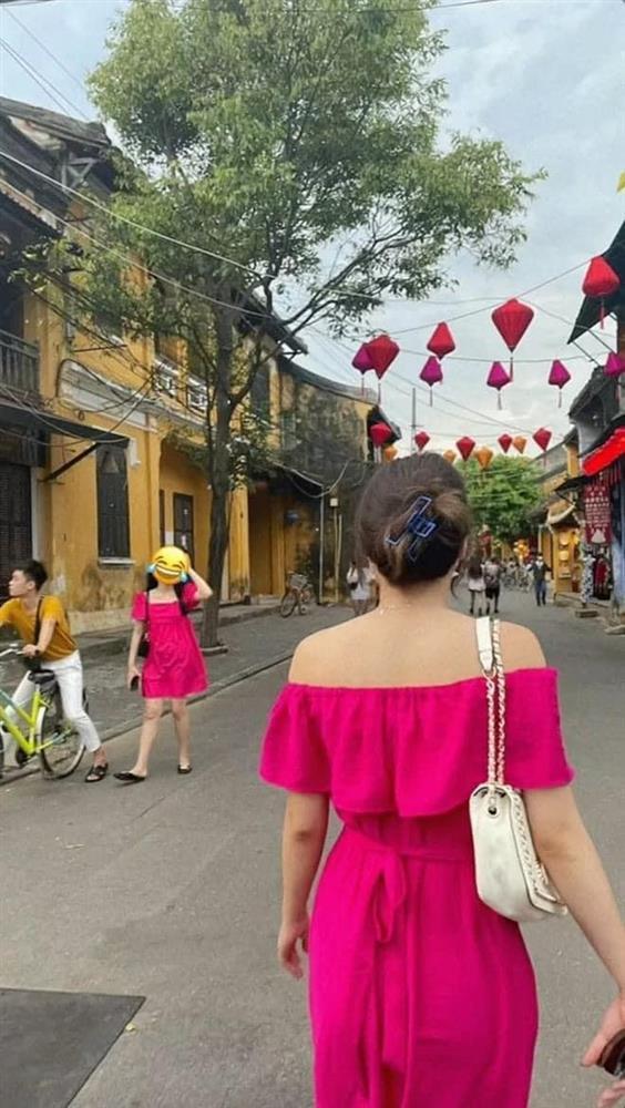 Mặc váy hồng để nổi nhất Hội An, ai ngờ tá hỏa cả binh đoàn chóe lóe-10