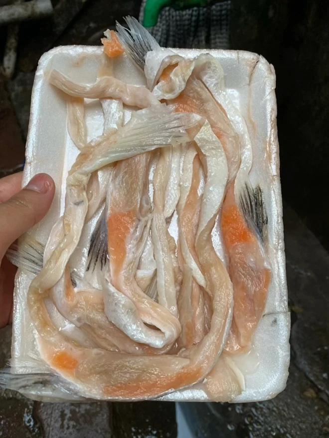 Buying salmon online, the girl cried when she received the mess-2
