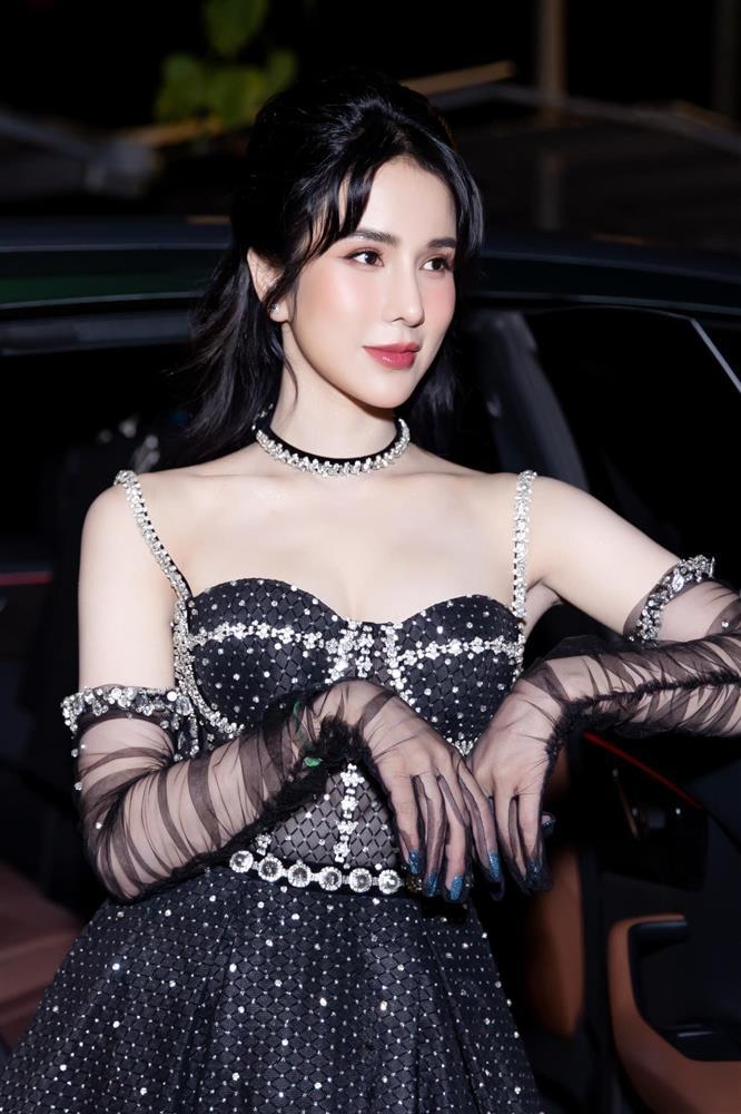 Sao Việt hôm nay 26/4: Tăng Thanh Hà trải nỗi lòng người mẹ-7