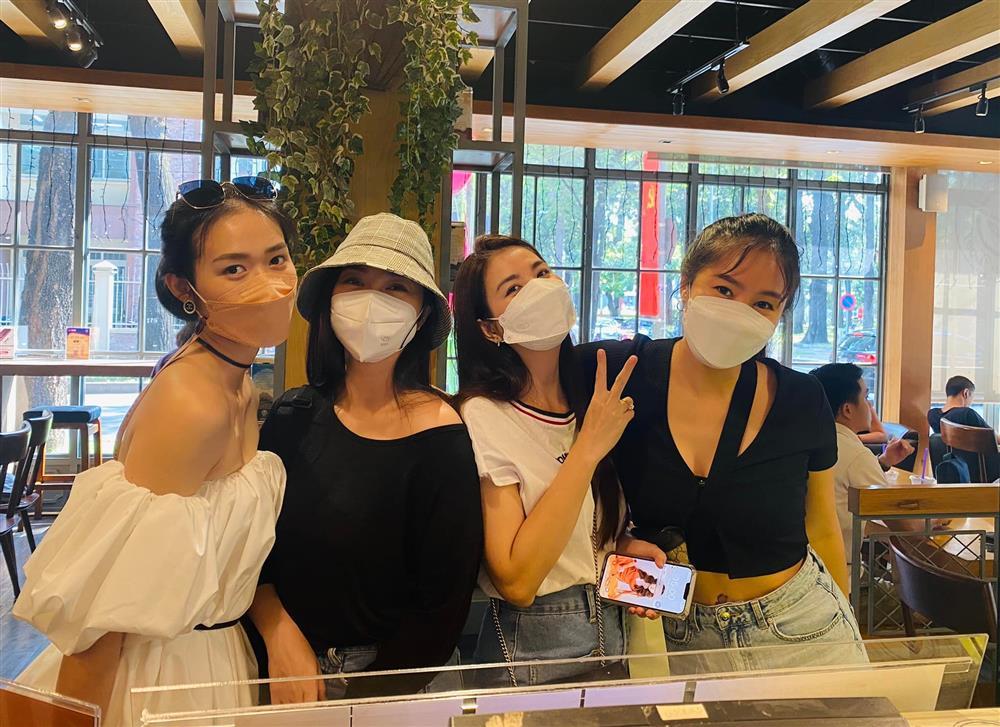 Sao Việt hôm nay 26/4: Tăng Thanh Hà trải nỗi lòng người mẹ-12