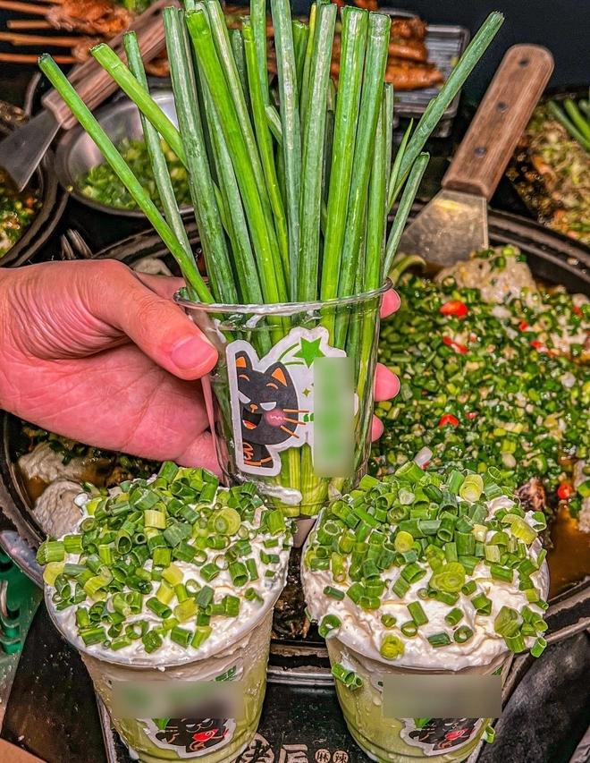 Dân mạng chê bai món trà sữa hành lá xay kem cheese mới ra mắt-2