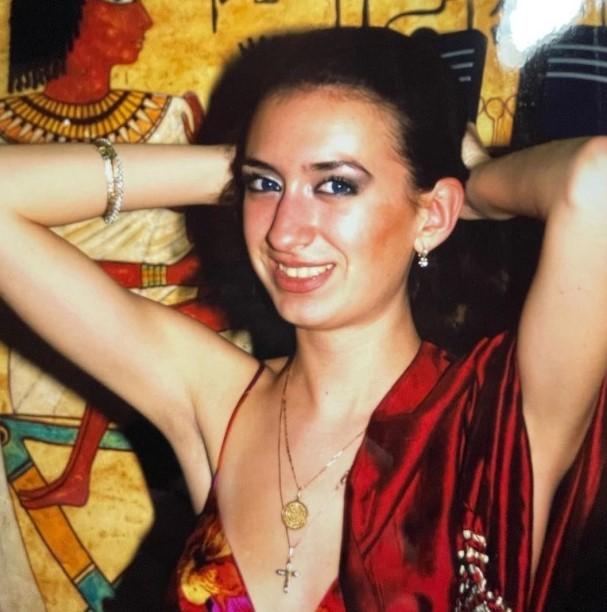 Cô gái chi cả trăm triệu để có gò má cao nhất thế giới-1