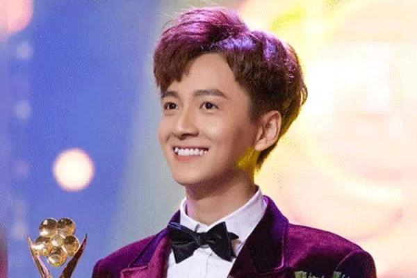 Sao Việt hôm nay 8/6: Thanh Thảo ép chồng chụp ảnh tình-16