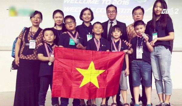 Bất ngờ ngoại hình và tài năng con trai 11 tuổi của Shark Bình-3