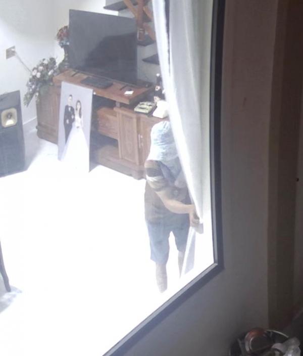 Vợ chồng mất hết vàng và tiền mừng cưới: Kẻ gian đột nhập cách nào?-1