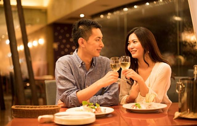 Thừa nhận phản bội, chồng không ngờ hình phạt của vợ quá quái đản!-2