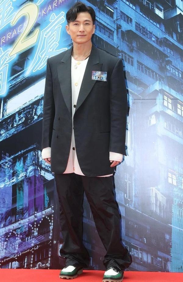 Đằng sau những cảnh nhạy cảm của TVB-1