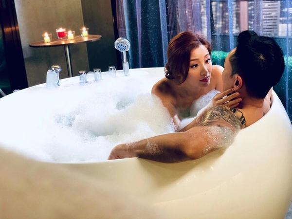 Đằng sau những cảnh nhạy cảm của TVB-3