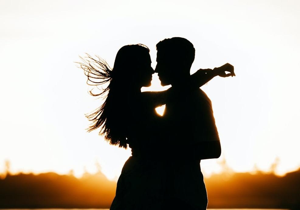 SỐC: Sao nam Vbiz vừa lấy vợ bị tóm ngoại tình trước đám cưới-2