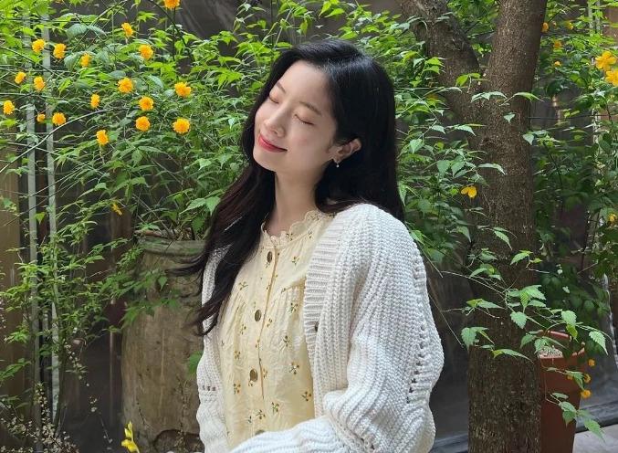 Korean beauties fall in love with a series of summer baby floral dresses-7