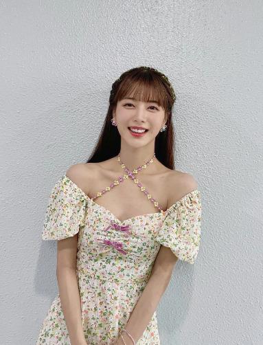 Korean beauties fall in love with a series of summer baby floral dresses - 6