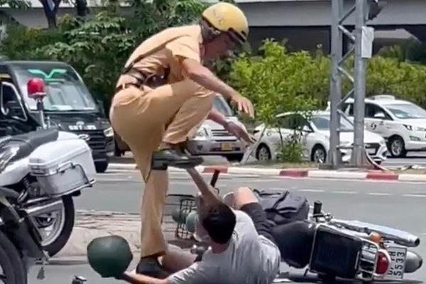 PC08 Ho Chi Minh City police information about the case of traffic police controlling violators