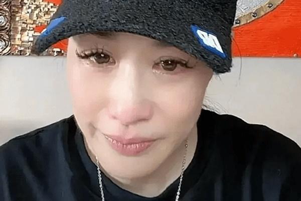 Mỹ nhân gốc Việt Chung Lệ Đề mặc đồ bó sát, lộ vùng nhạy cảm-8