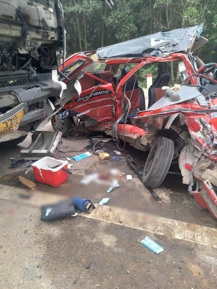 4 family members traveling in an accident, 1 died on the spot-1