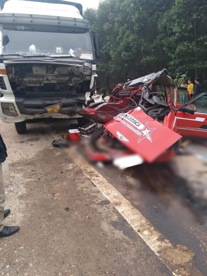 4 người trong gia đình đi du lịch gặp nạn, 1 người tử vong tại chỗ-2