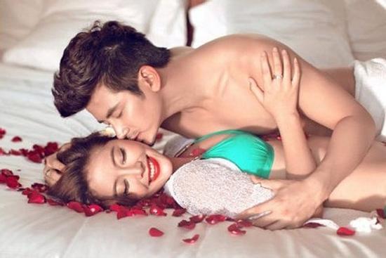 Chị em chỉ cần nhìn 5 điểm, biết ngay nam giới 'yêu' mạnh hay yếu