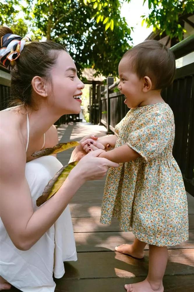 Hồ Ngọc Hà thấy có lỗi với con gái Lisa, chuyện gì đây?-7