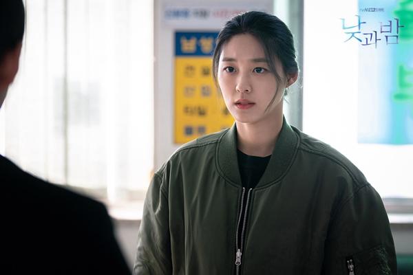 Nữ idol cứ đóng phim là bị dìm, đời thực đẹp chuẩn nữ thần luôn!-4