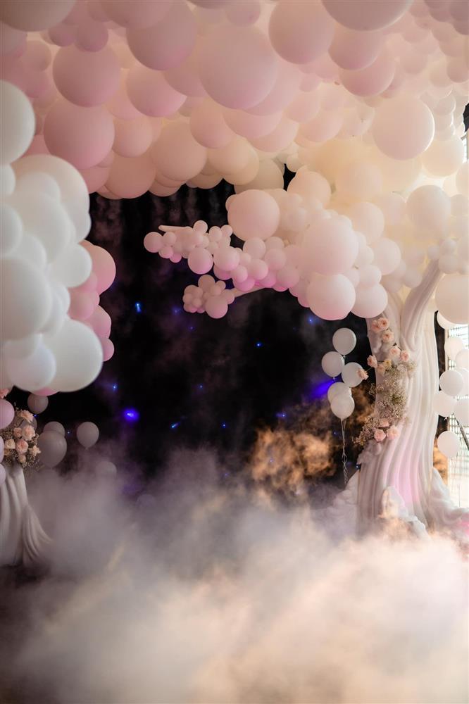 Phương Trinh Jolie hé lộ ý nghĩa bối cảnh tiệc cưới: Vì con gái riêng?-7