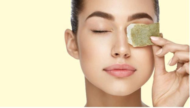 Trị quầng thâm mắt bằng dầu hạnh nhân và sữa lạnh-2