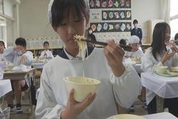 Bún bò Huế được đưa vào bữa trưa các trường Tiểu học Nhật Bản