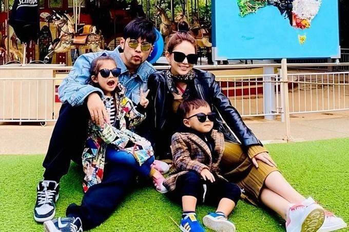 Châu Kiệt Luân công khai con thứ 3, ái nữ sơ sinh cưng xỉu-5