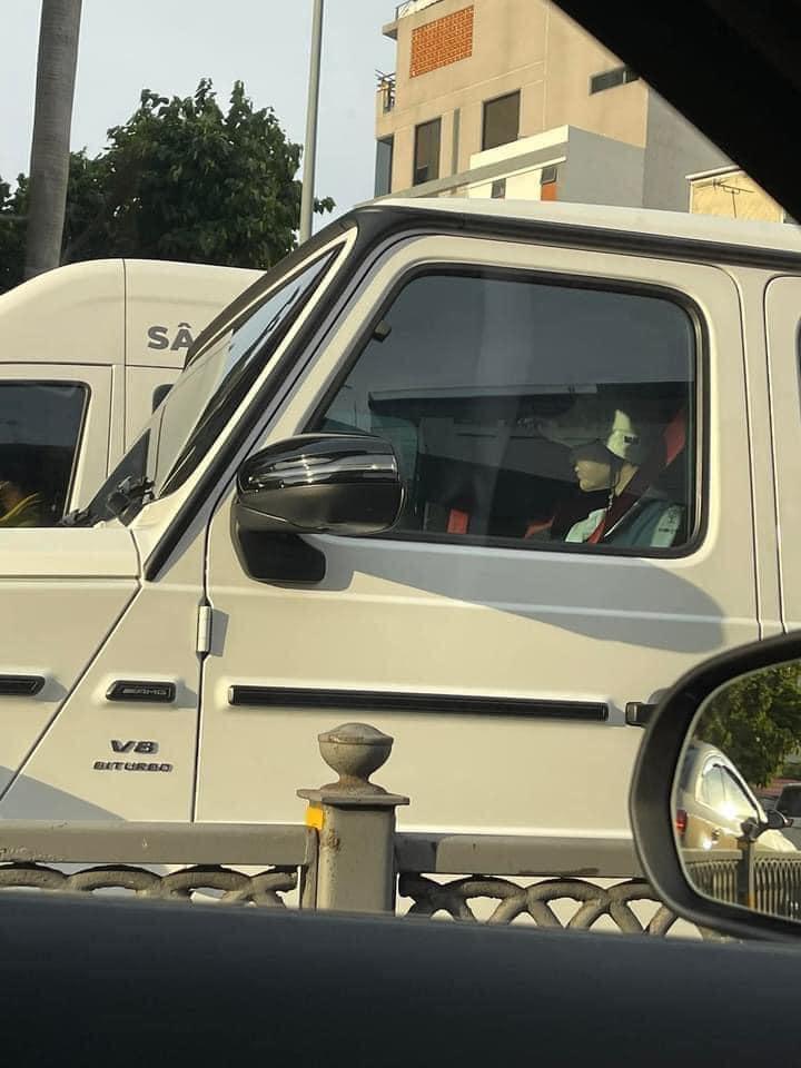 Bắt gặp G63 Hiền Hồ bon bon trên phố sau ồn ào nương tựa?-3