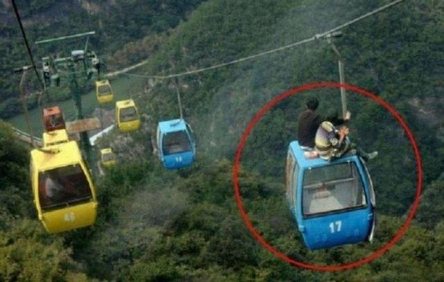 Loạt cảnh tượng hú hồn của những thành phần không biết sợ là gì-4