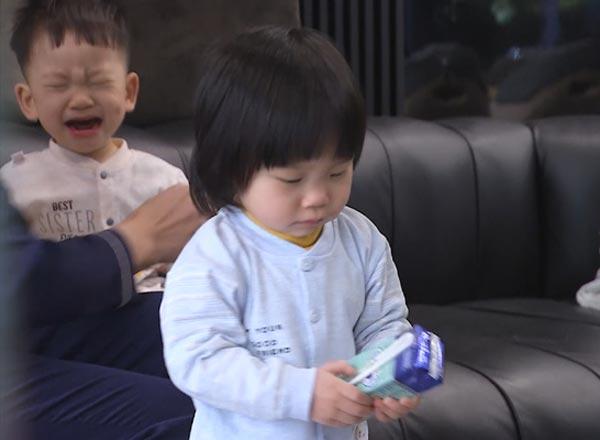 Các nhóc tì sao Việt đáng yêu hết cỡ khi ở nhà với ba-6