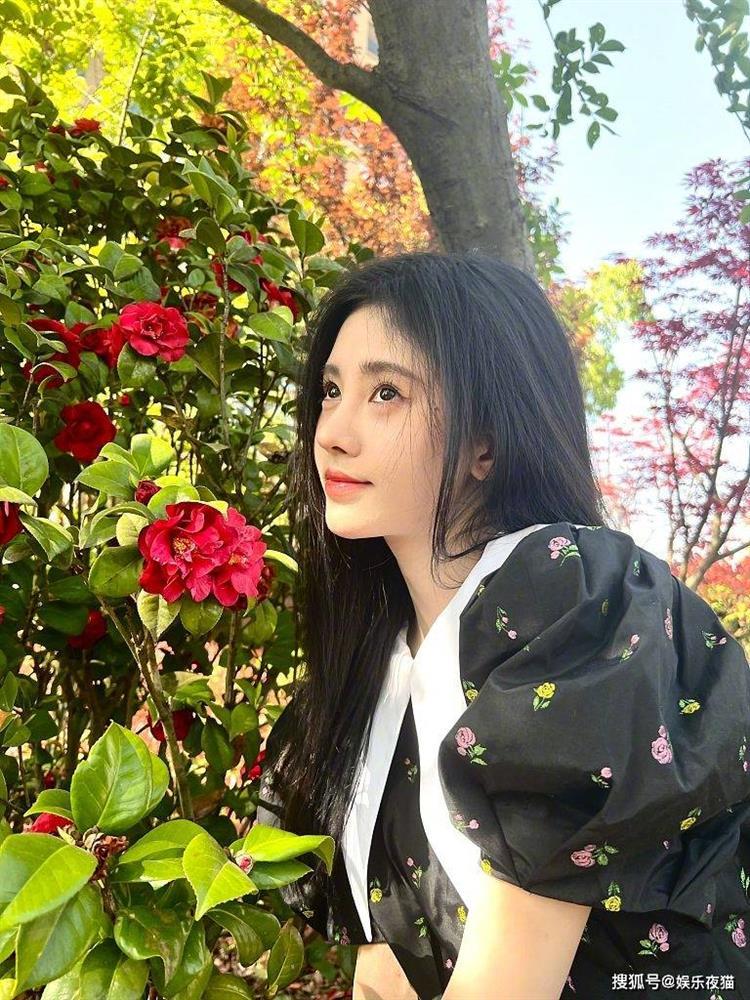 Mỹ nữ 4000 năm Cúc Tịnh Y để tóc bạch kim, visual lên vùn vụt-7